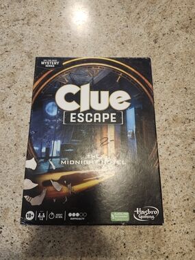 Mattel Clue Escape Board Game - Black, Blue, Gold